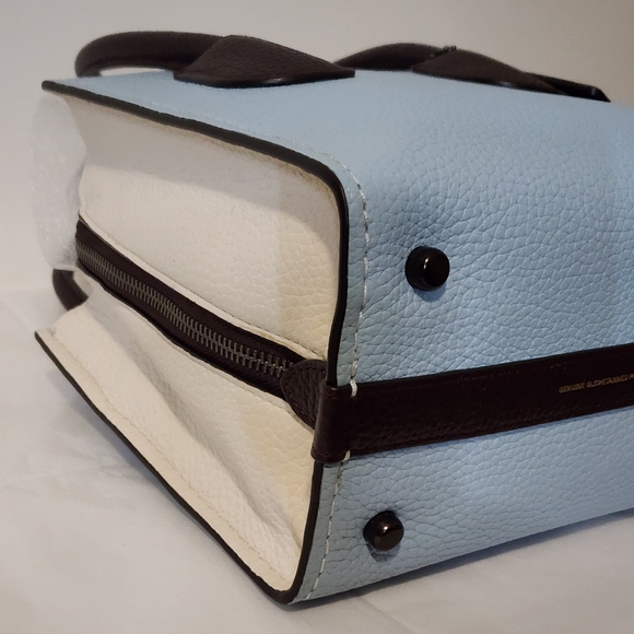 Coach NWT Cashin 22 - Picture 8 of 15